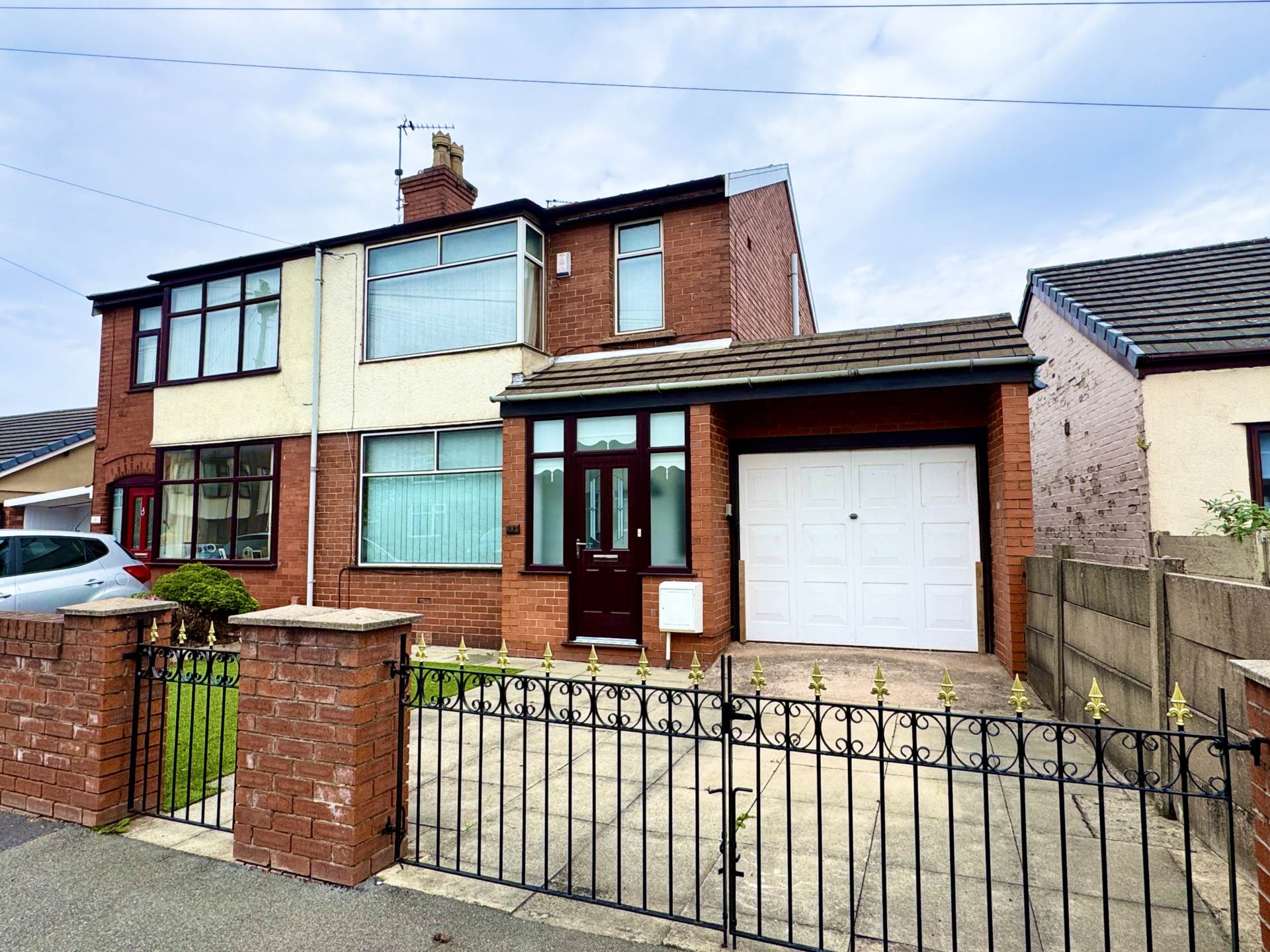 3 bedroom Semi Detached for sale in St Helens