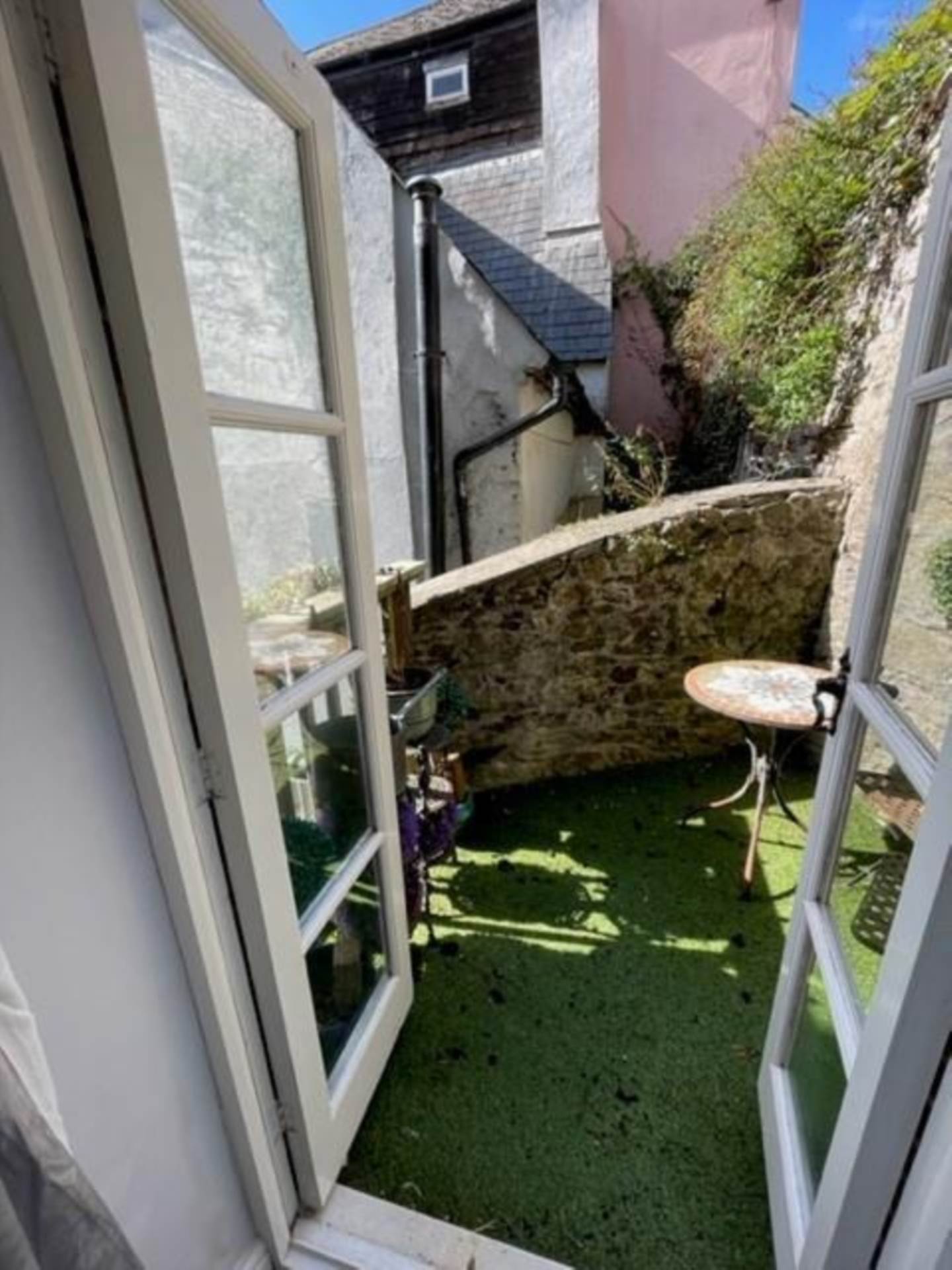 Additional Property Image 2 bedroom Maisonette for sale in Dartmouth 14