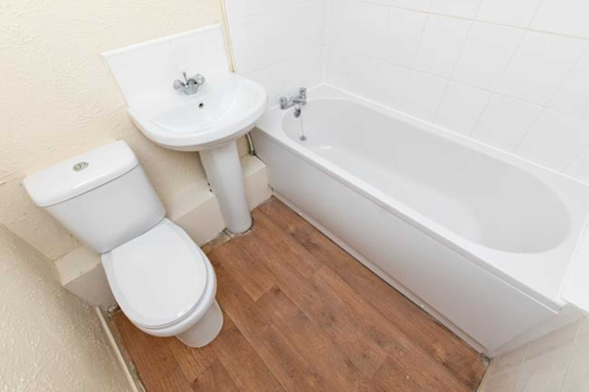 Additional Property Image 3 bedroom Town House to rent in Skelmersdale 8