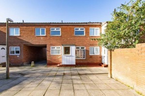 3 bedroom Town House to rent in Skelmersdale