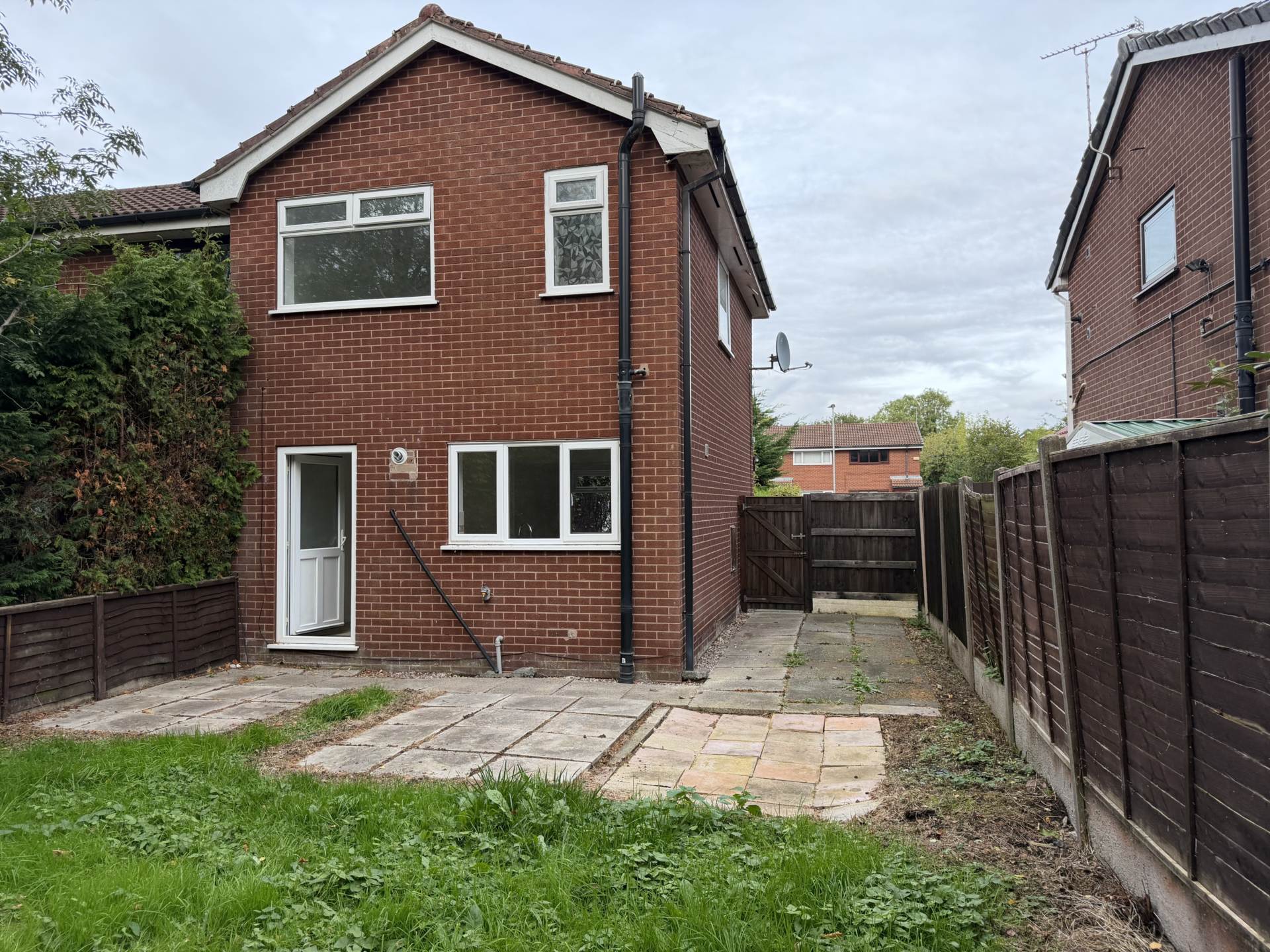 Additional Property Image 2 bedroom Town House to rent in Warrington 10