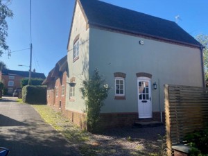 3 bedroom Cottage to rent in Lutterworth