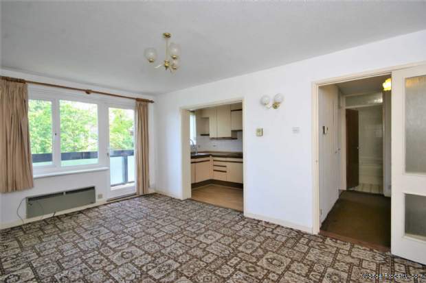 Additional Property Image 1 bedroom Flat for sale in Bromley 2