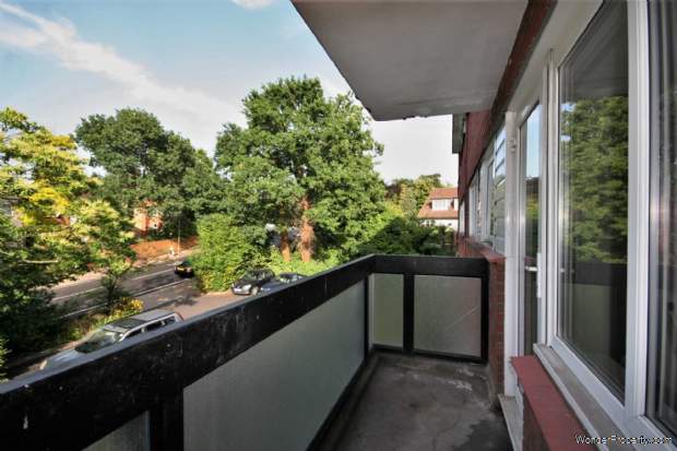 Additional Property Image 1 bedroom Flat for sale in Bromley 3