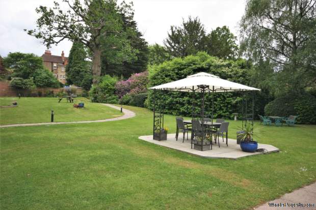 Additional Property Image 1 bedroom Flat for sale in Bromley 7