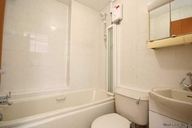 Additional Property Image 1 bedroom Flat for sale in Bromley 11