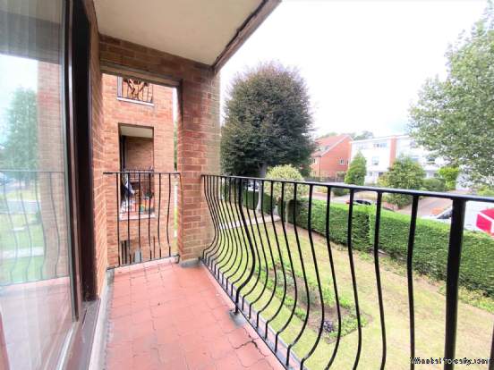 Additional Property Image 1 bedroom Flat for sale in Bromley 3