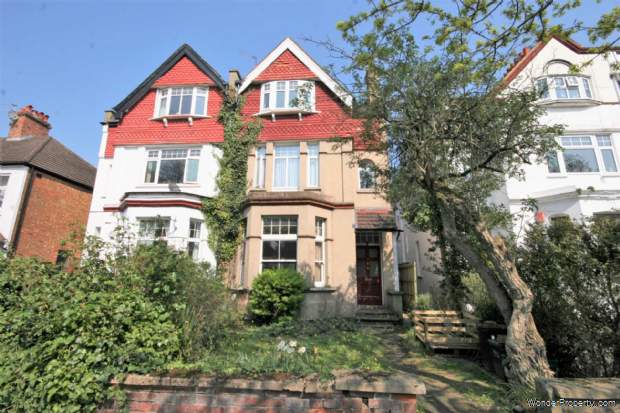 1 bedroom Flat for sale in Bromley