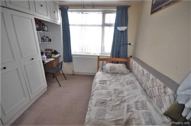 Additional Property Image 7 bedroom Semi Detached for sale in Ilford 10