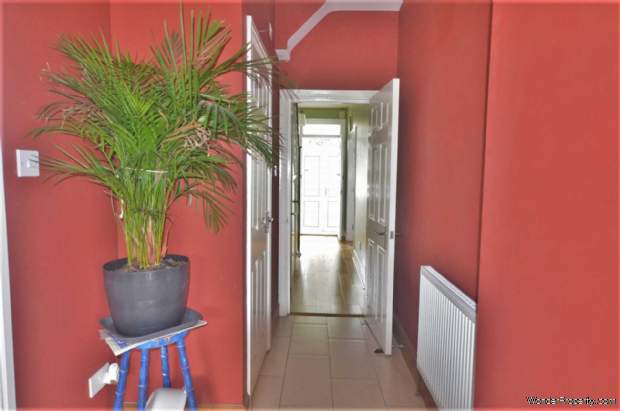Additional Property Image 7 bedroom Semi Detached for sale in Ilford 14