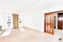 2 bedroom Flat to rent in London