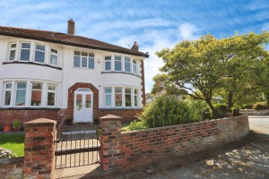 3 bedroom Semi Detached for sale in Wirral