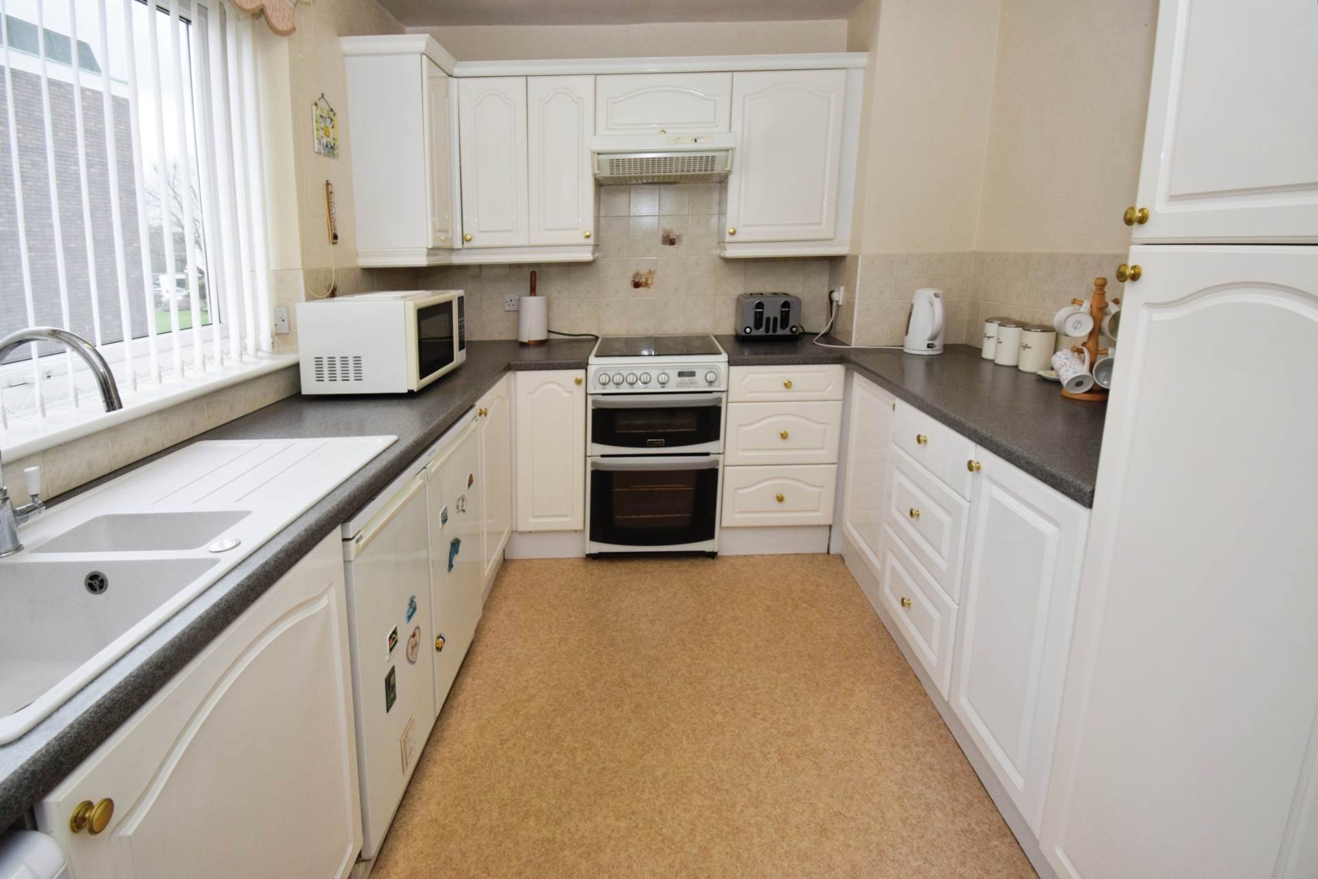 Additional Property Image 2 bedroom Flat for sale in Wirral 2