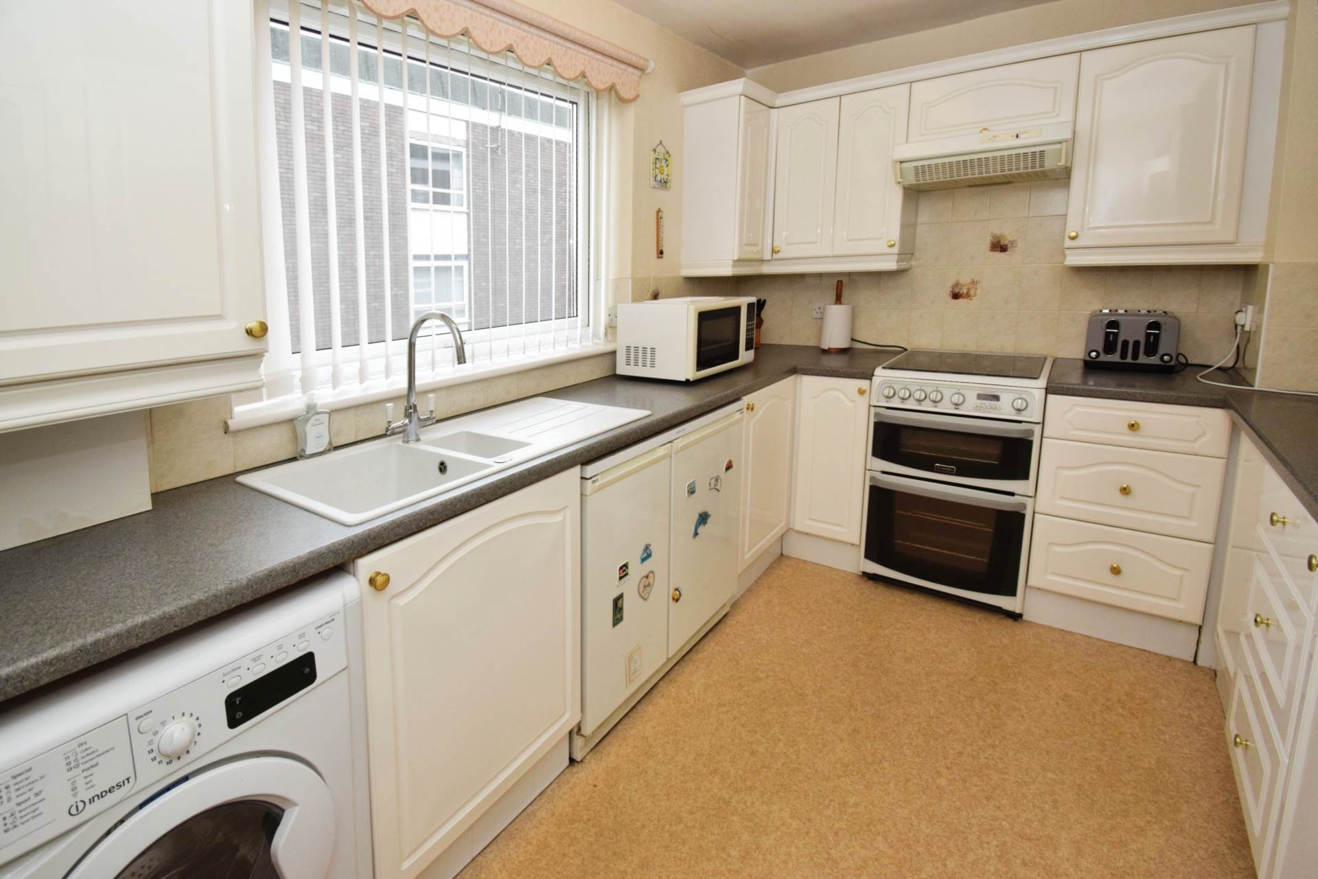 Additional Property Image 2 bedroom Flat for sale in Wirral 19