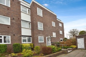 2 bedroom Flat for sale in Wirral