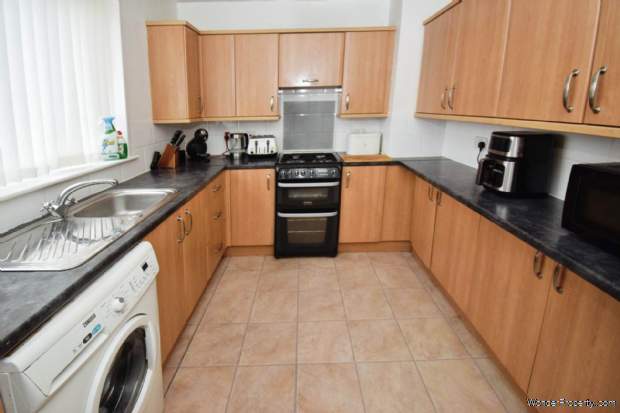 Additional Property Image 2 bedroom Flat for sale in Wirral 3