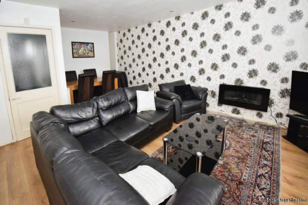 Additional Property Image 2 bedroom Flat for sale in Wirral 6