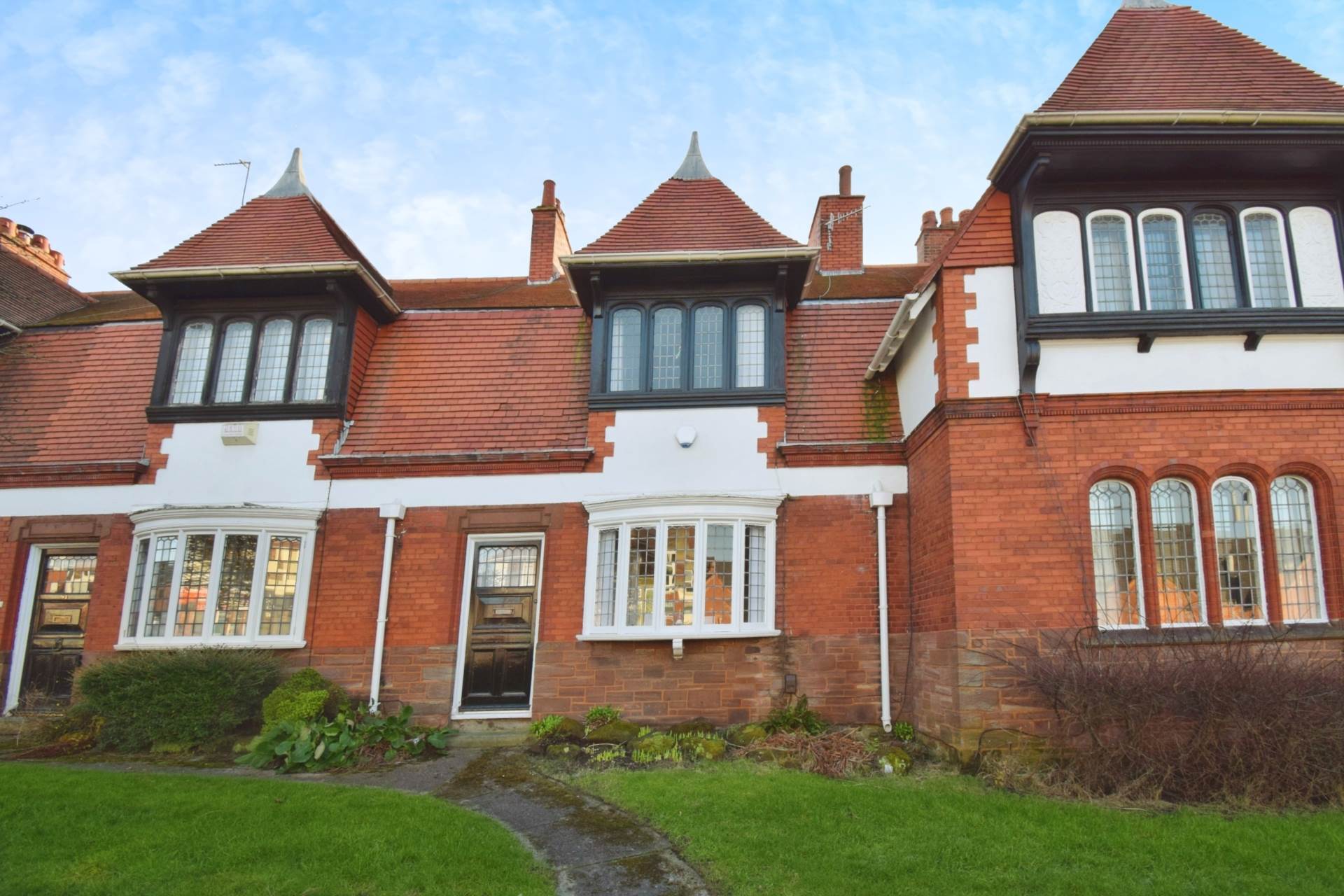 2 bedroom Terraced to rent in Wirral