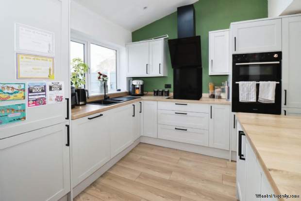 Additional Property Image 4 bedroom Semi Detached for sale in Wirral 18
