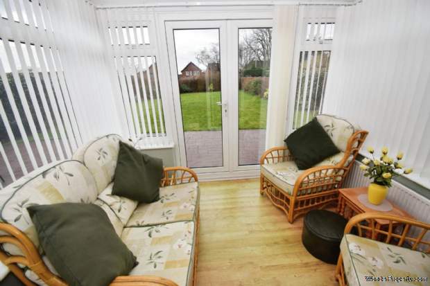 Additional Property Image 2 bedroom Detached Bungalow for sale in Wirral 18