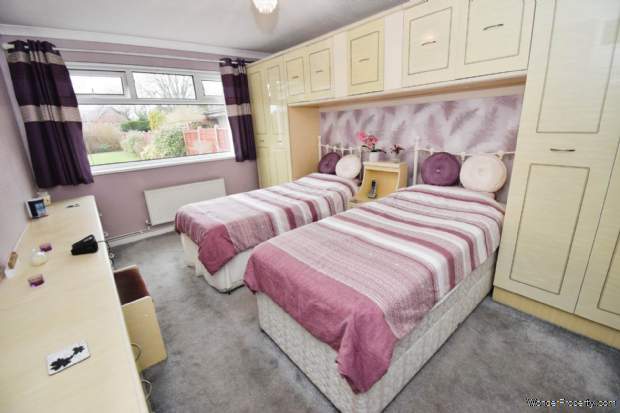 Additional Property Image 2 bedroom Detached Bungalow for sale in Wirral 10