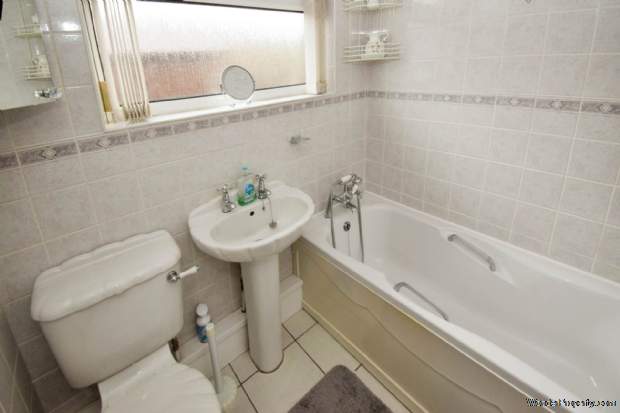 Additional Property Image 2 bedroom Detached Bungalow for sale in Wirral 8