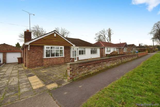 3 bedroom Detached Bungalow for sale in Wirral
