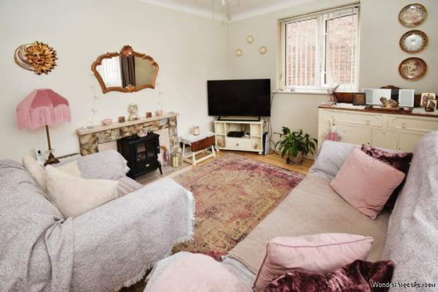 Additional Property Image 2 bedroom Semi Detached Bungalow for sale in Birkenhead 3