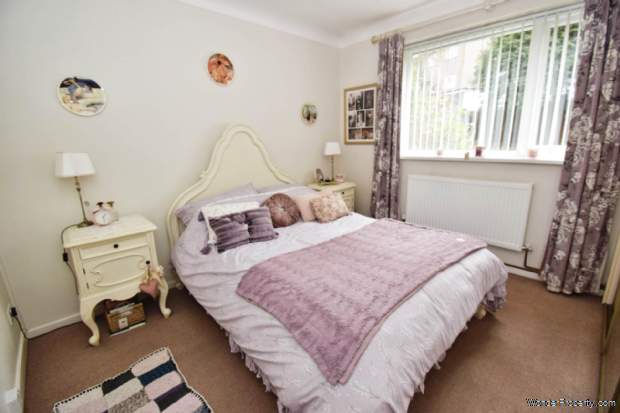 Additional Property Image 2 bedroom Semi Detached Bungalow for sale in Birkenhead 19
