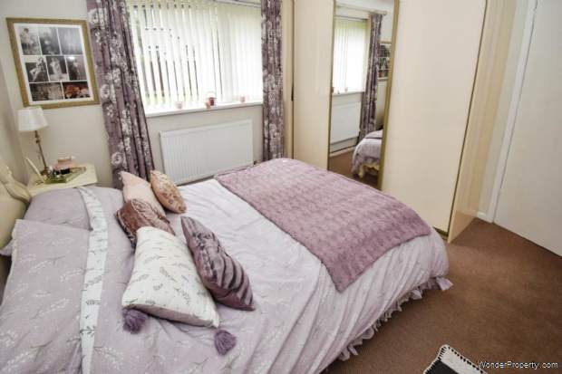 Additional Property Image 2 bedroom Semi Detached Bungalow for sale in Birkenhead 20