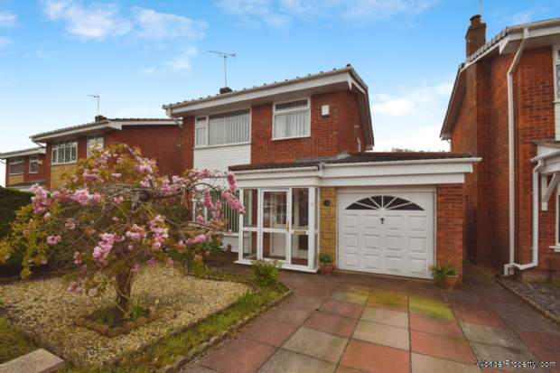 3 bedroom Detached for sale in Wirral