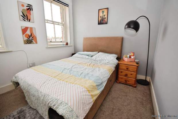 Additional Property Image 4 bedroom House for sale in Birkenhead 10