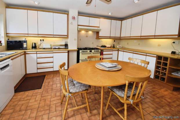 Additional Property Image 4 bedroom Detached for sale in Wirral 8