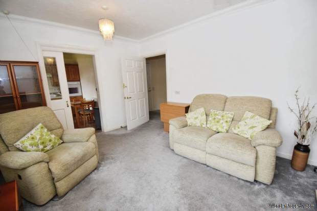 Additional Property Image 2 bedroom Flat for sale in Wirral 8