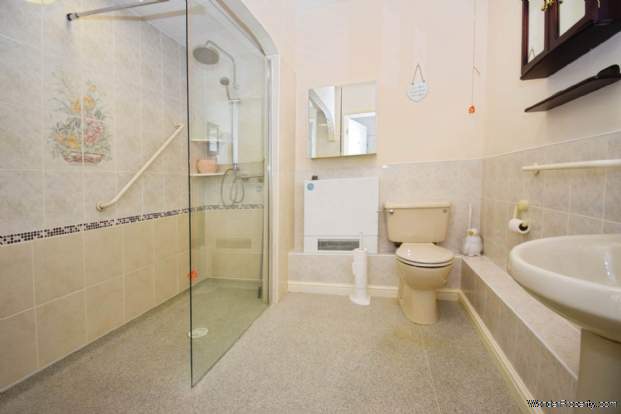 Additional Property Image 2 bedroom Flat for sale in Wirral 17