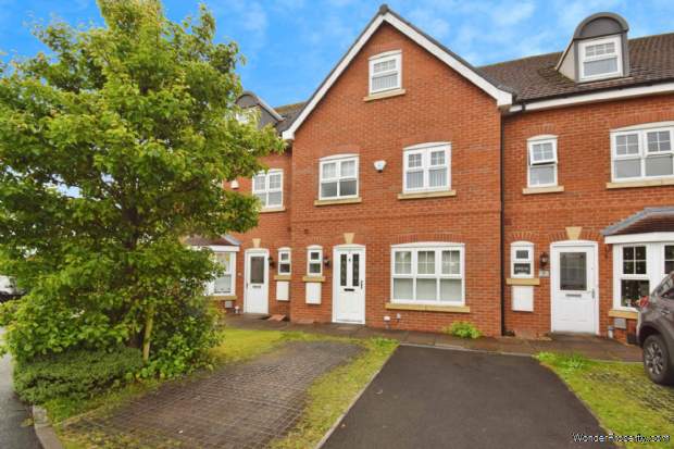 4 bedroom Town House to rent in Wirral