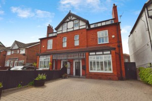 5 bedroom Semi Detached for sale in Birkenhead