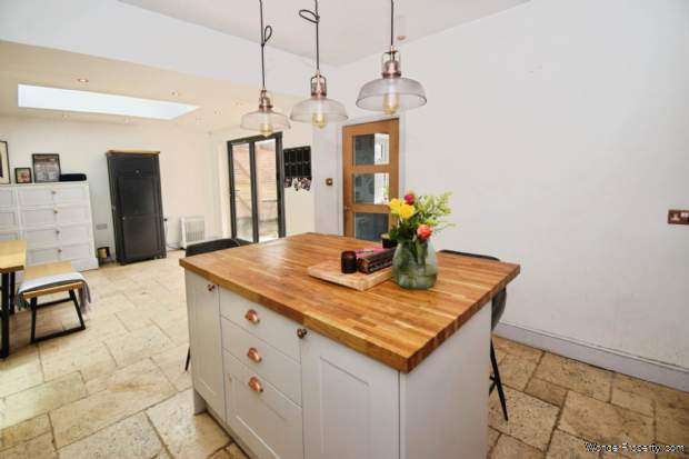 Additional Property Image 5 bedroom Semi Detached for sale in Birkenhead 14