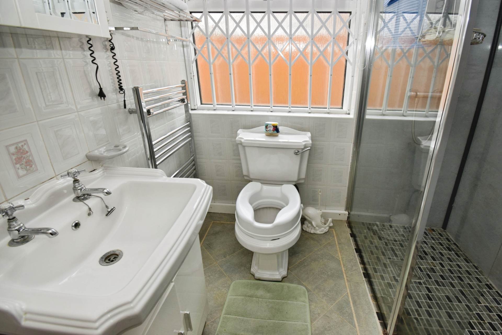 Additional Property Image 3 bedroom Detached Bungalow for sale in Wirral 17