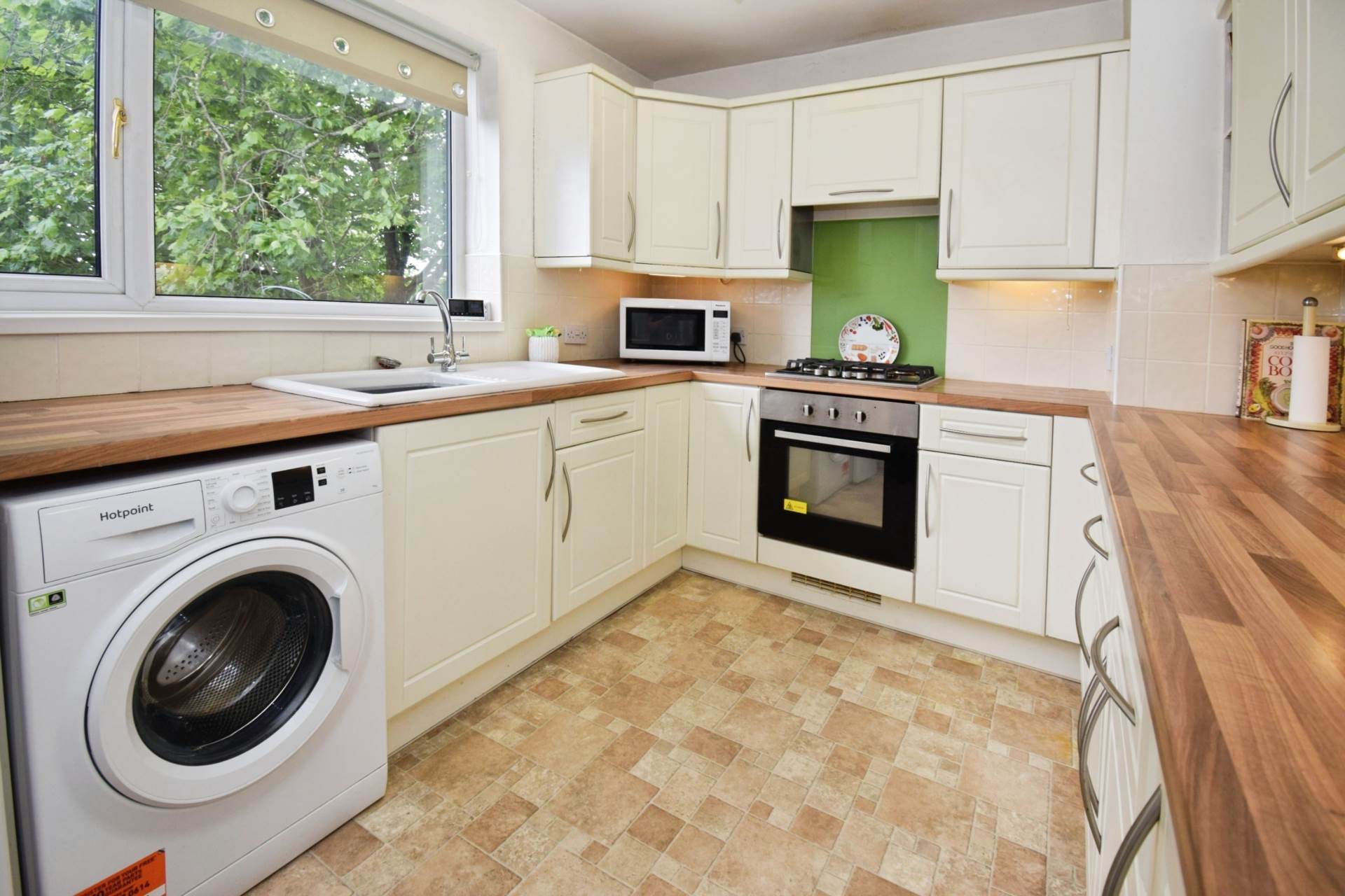 Additional Property Image 2 bedroom Flat for sale in Wirral 3