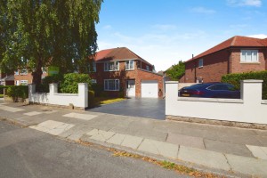 3 bedroom Semi Detached for sale in Wirral