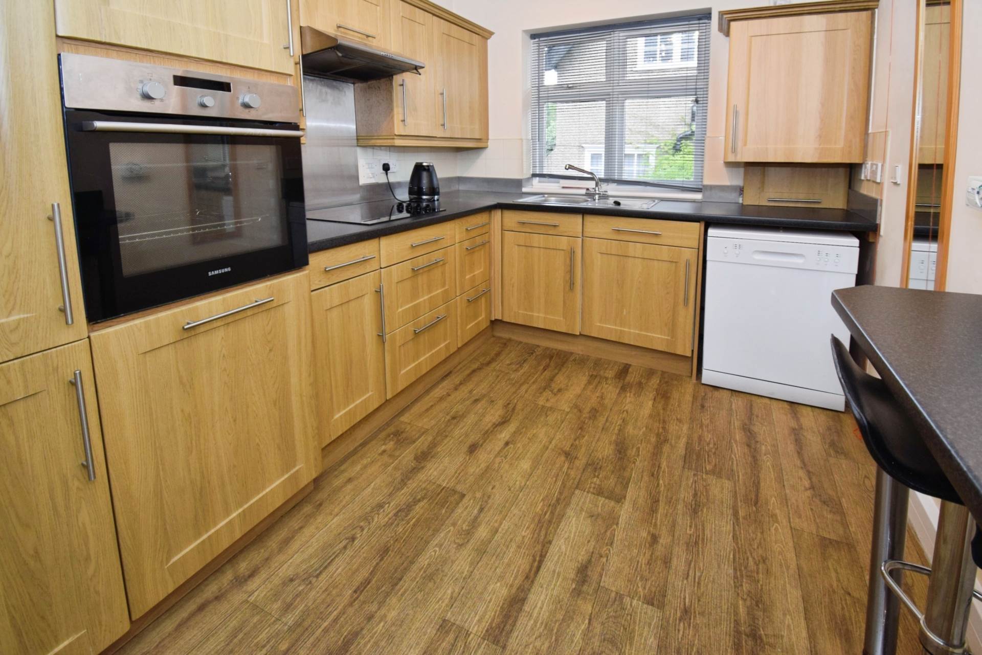 Additional Property Image 2 bedroom Flat for sale in Wirral 8