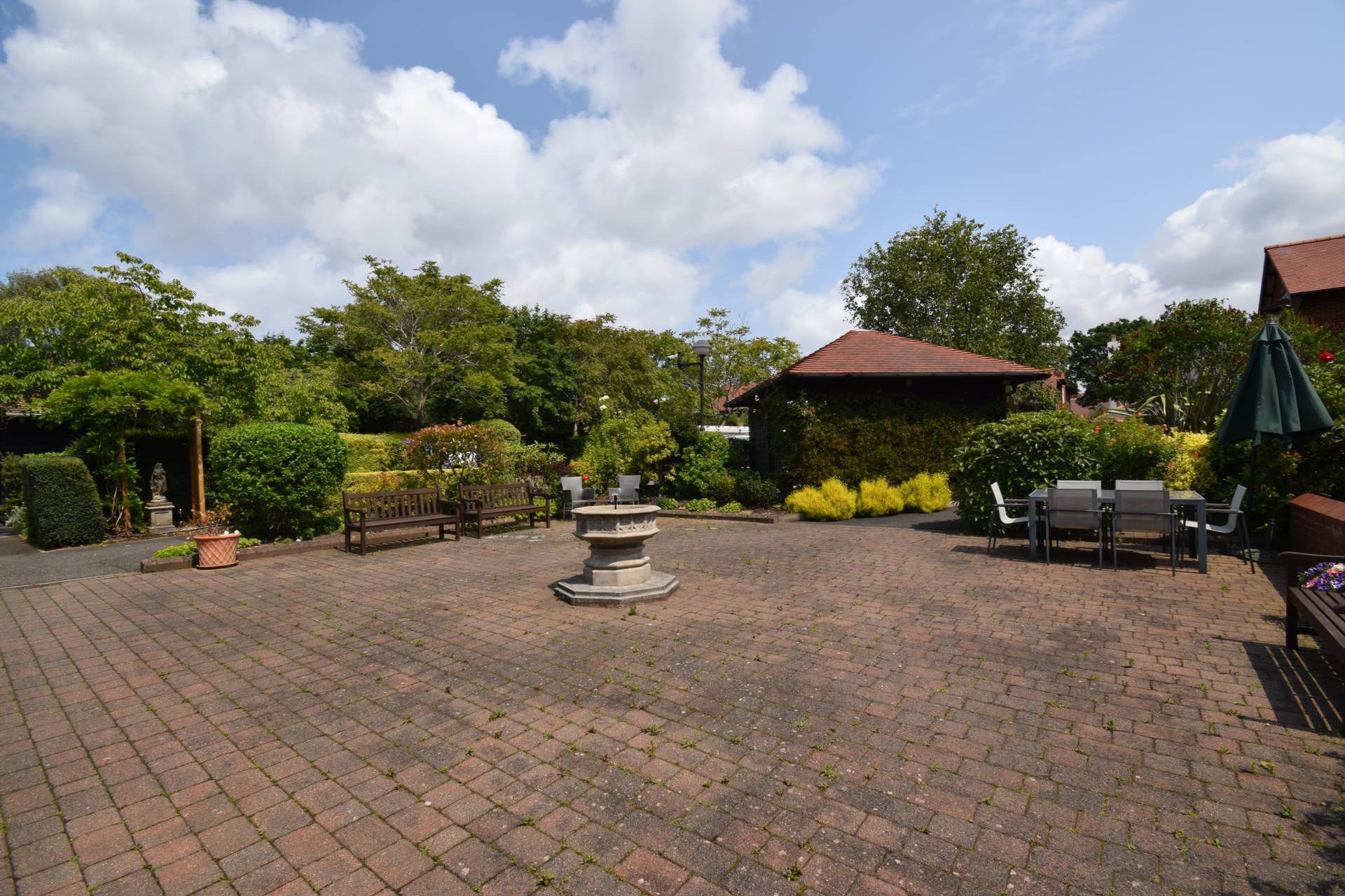 Additional Property Image 2 bedroom Flat for sale in Wirral 17