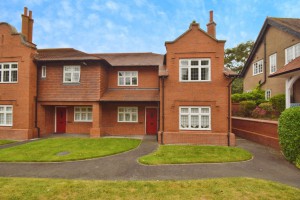 2 bedroom Flat for sale in Wirral
