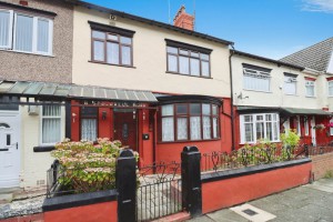 4 bedroom Terraced for sale in Birkenhead
