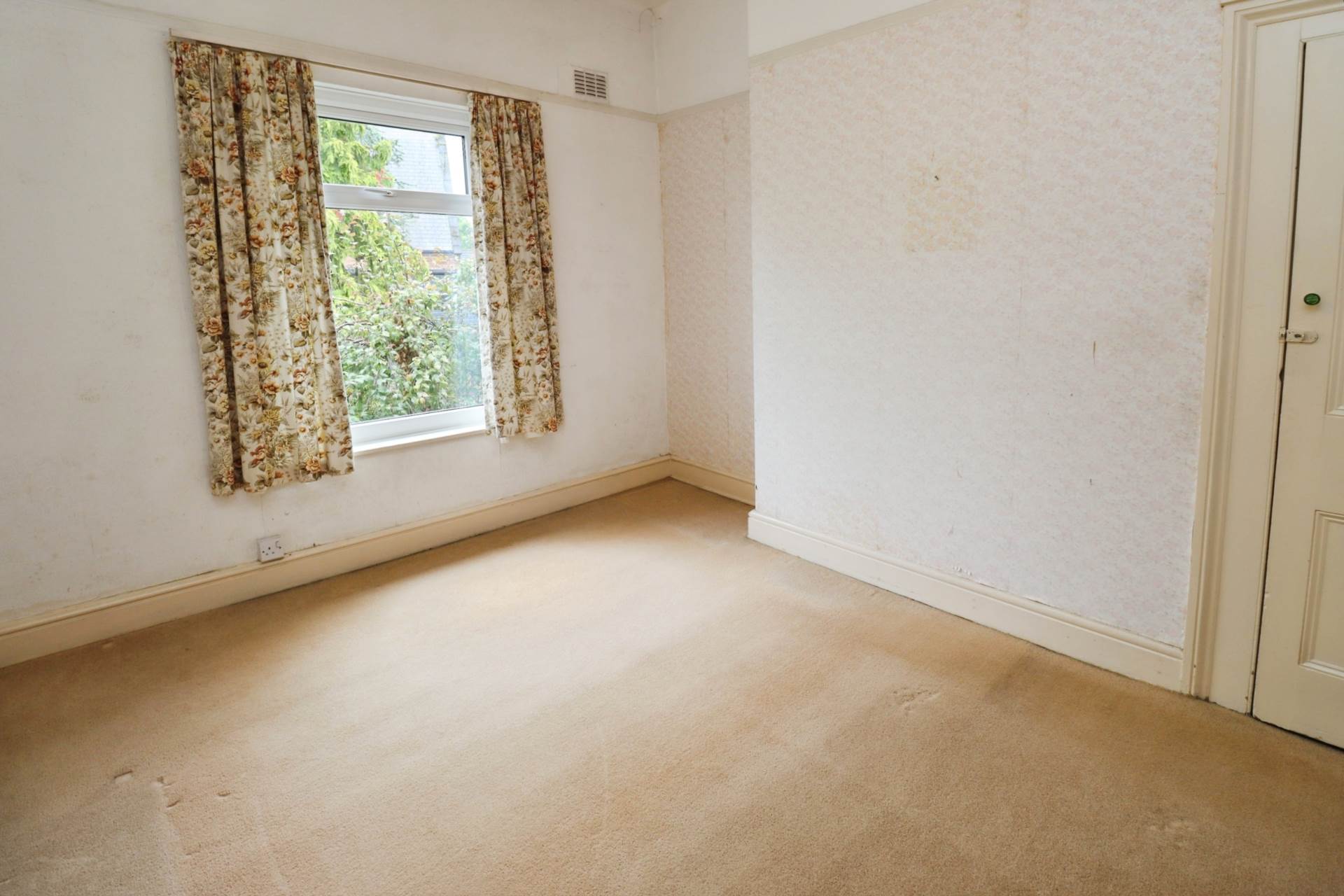 Additional Property Image 4 bedroom Semi Detached for sale in Birkenhead 14