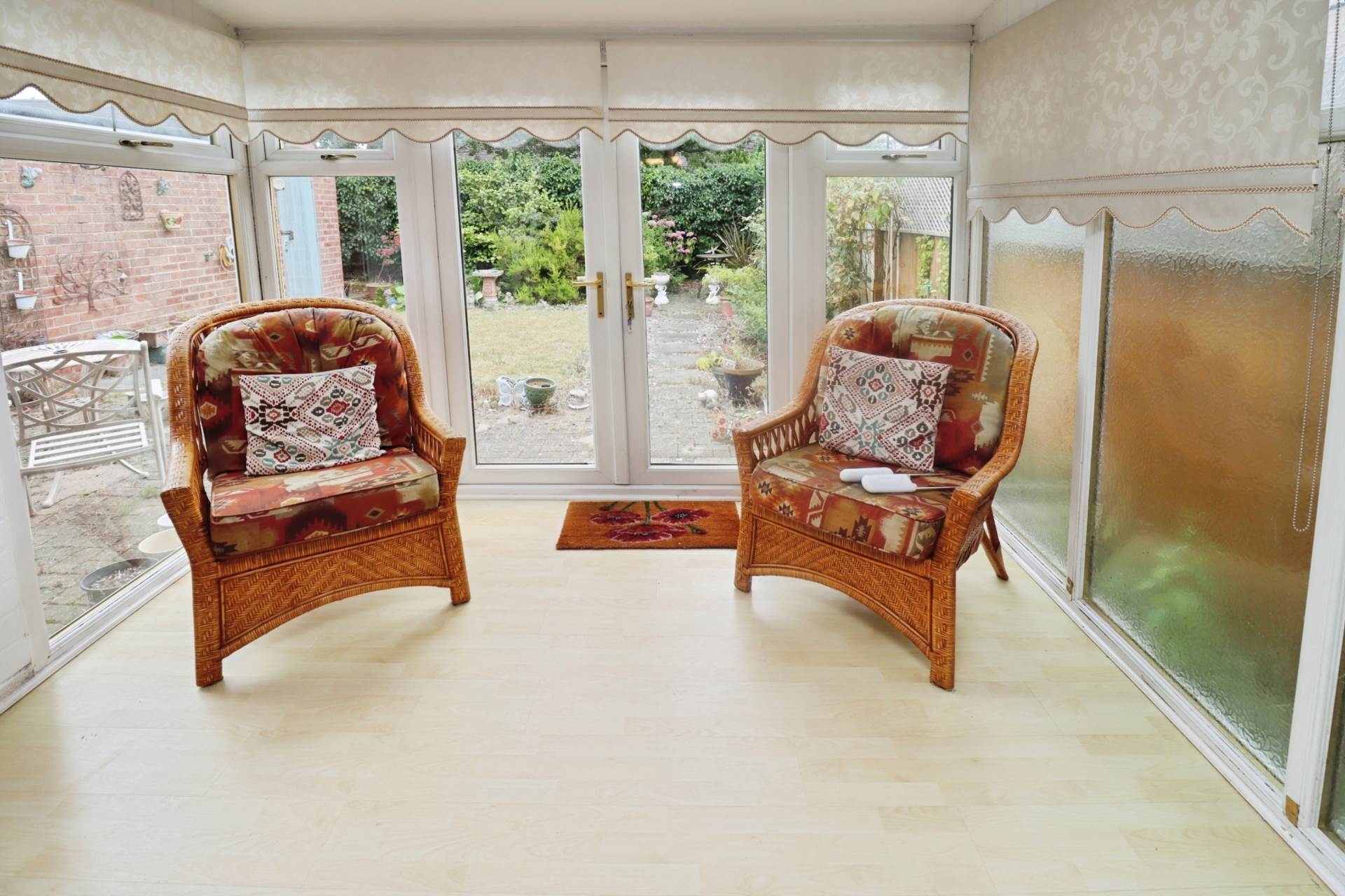 Additional Property Image 2 bedroom Semi Detached Bungalow for sale in Wirral 10