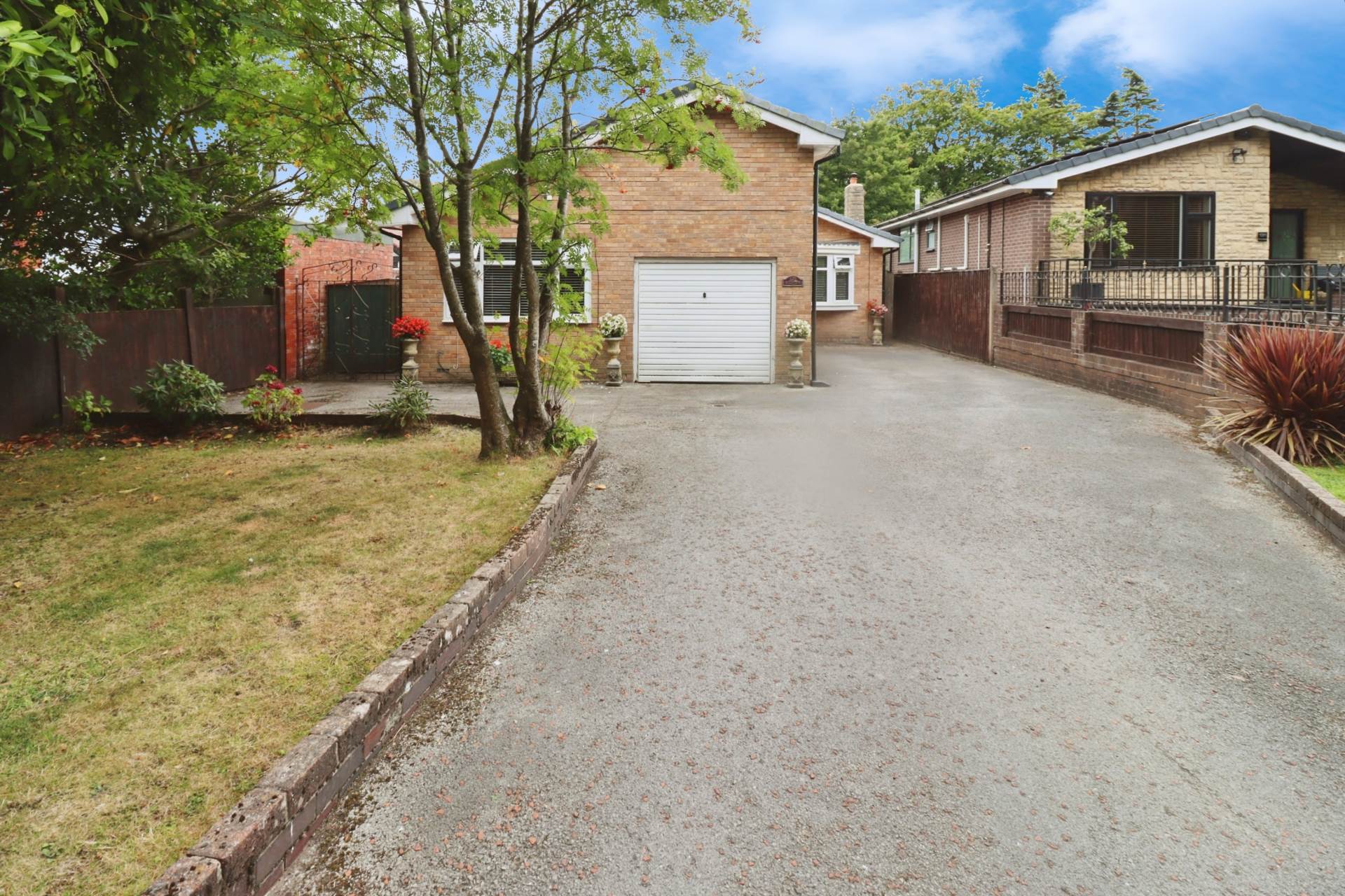 Additional Property Image 2 bedroom Detached Bungalow for sale in Prenton 28