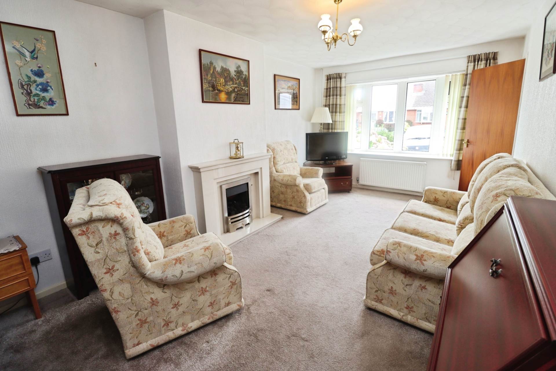 Additional Property Image 2 bedroom Semi Detached Bungalow for sale in Wirral 2