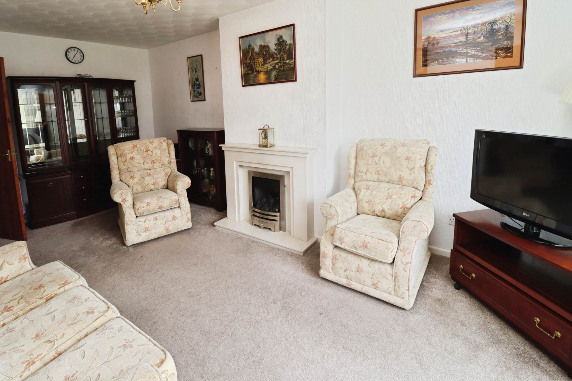 Additional Property Image 2 bedroom Semi Detached Bungalow for sale in Wirral 5